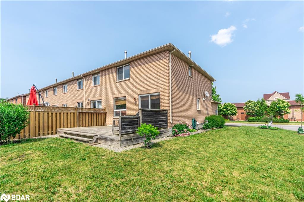 20 Silver Maple Crescent Property Photo 28