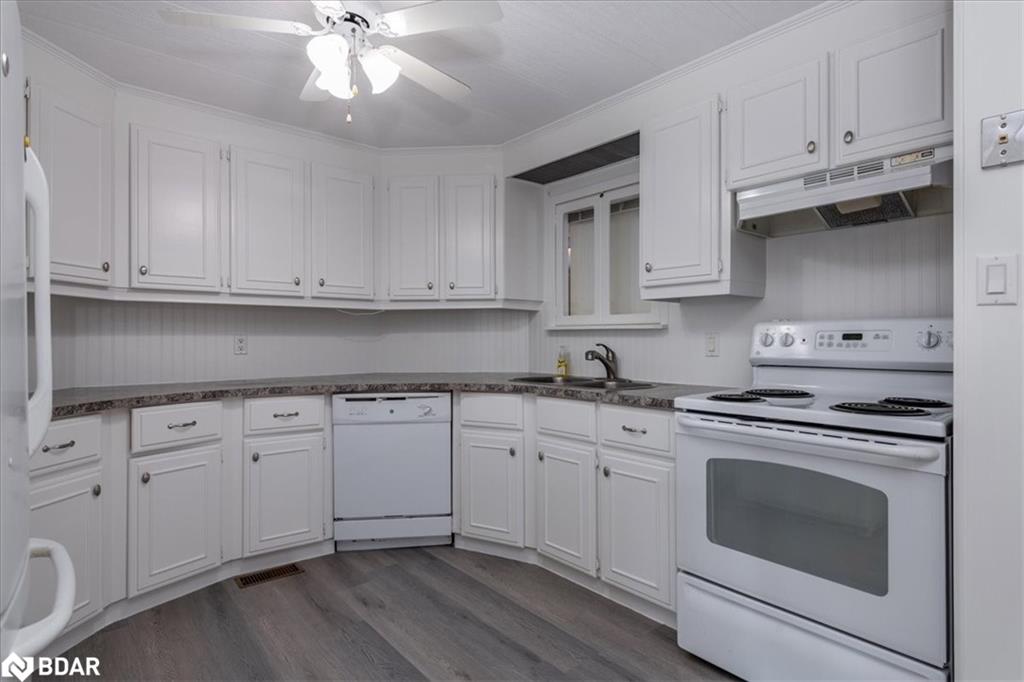 9 Corner Brook Trail Property Photo 10