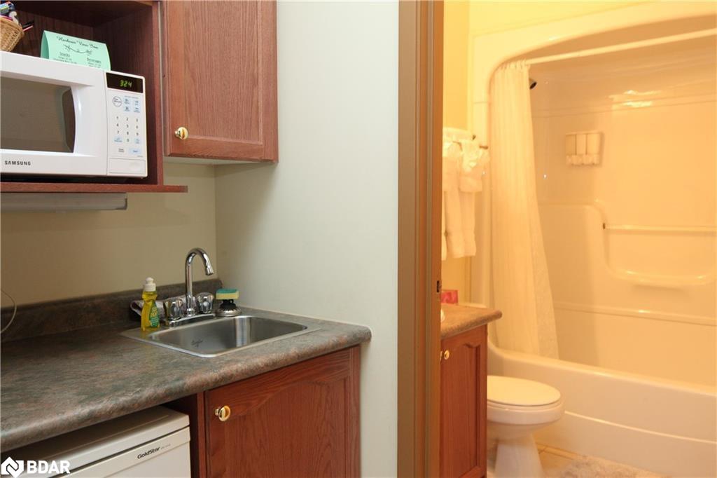 1 Berczy Street Property Photo 28
