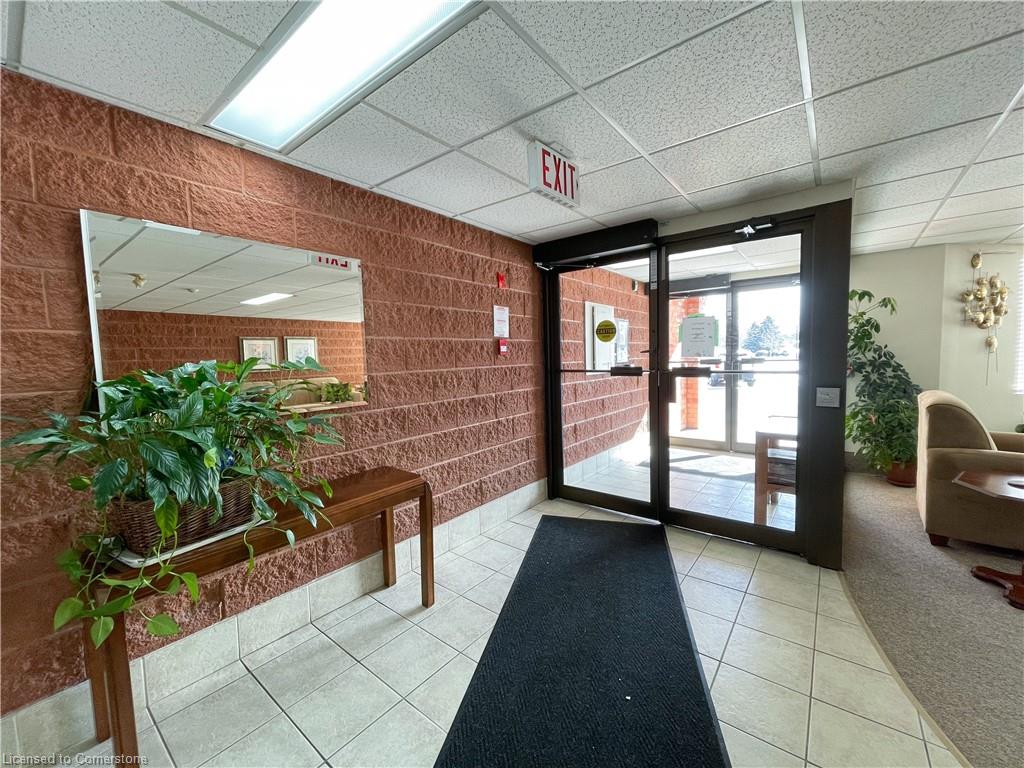 405-17 Mill Pond Court Property Photo 6
