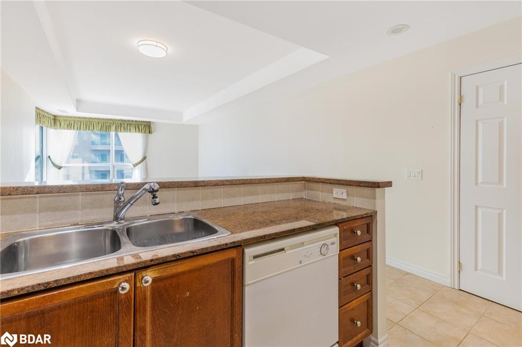 404-6 Toronto Street Property Photo 9