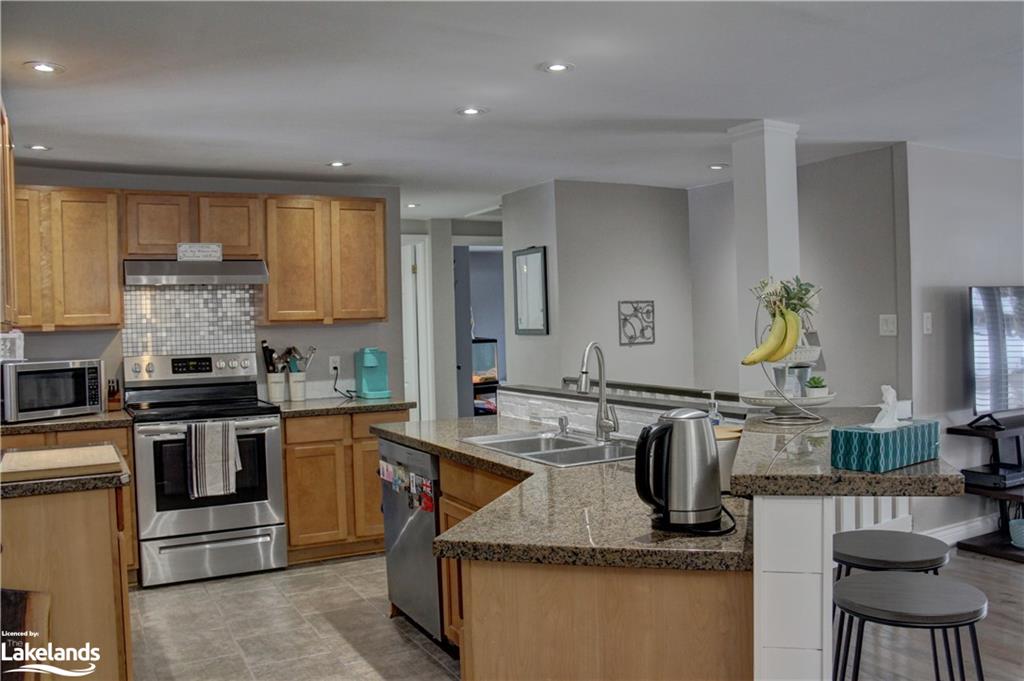 1061 Manitoba Street Property Photo 4
