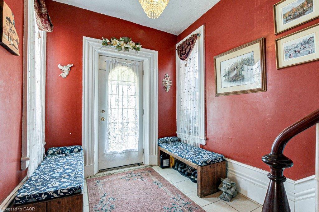 158 Townline Street Property Photo 7