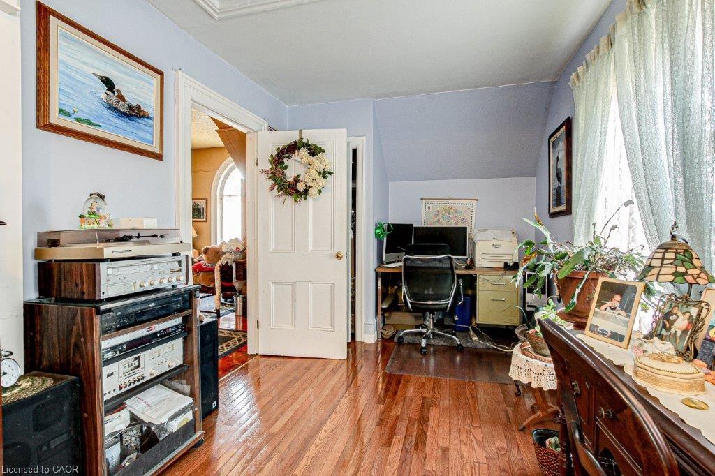 158 Townline Street Property Photo 34