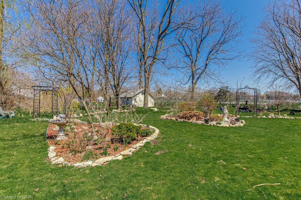158 Townline Street Property Photo 37