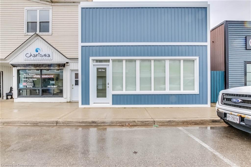 1025 Bay Street Property Photo 2