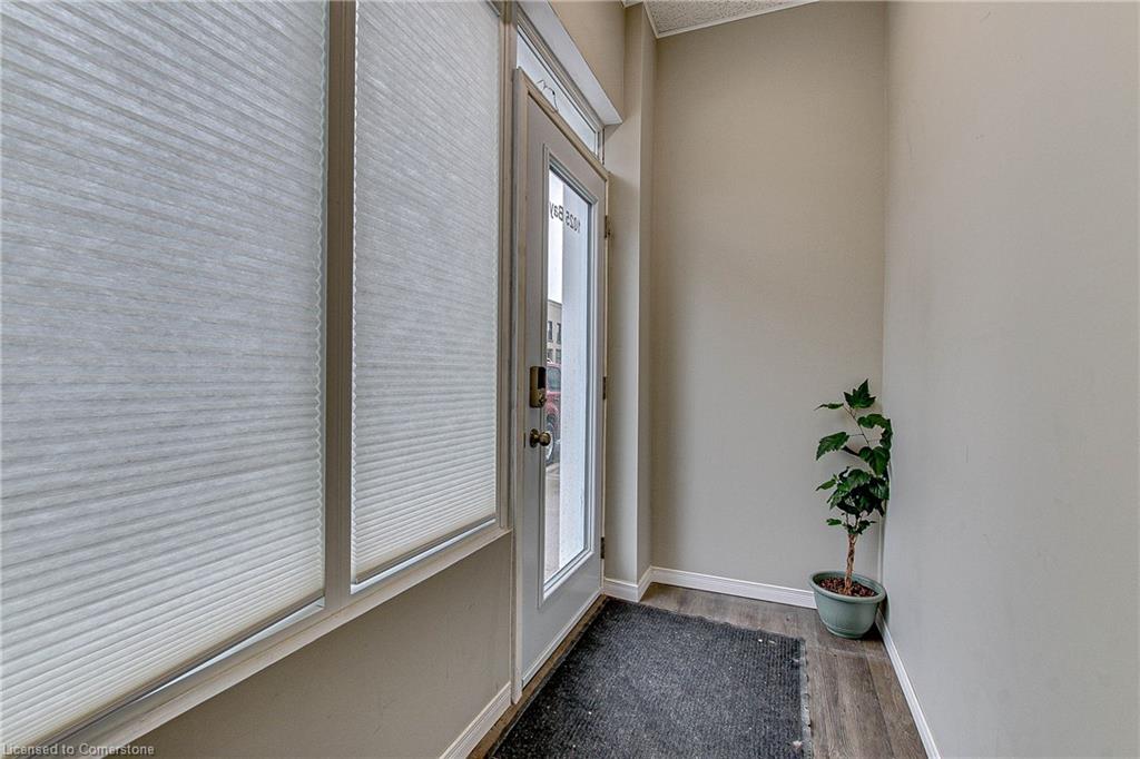 1025 Bay Street Property Photo 3