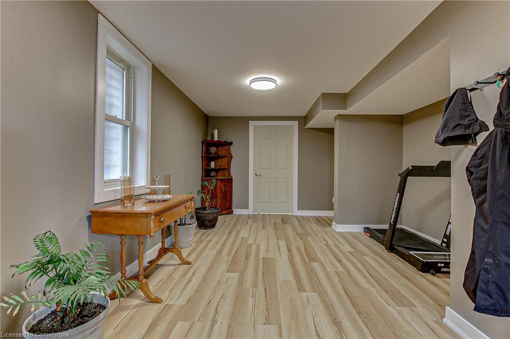 1025 Bay Street Property Photo 21