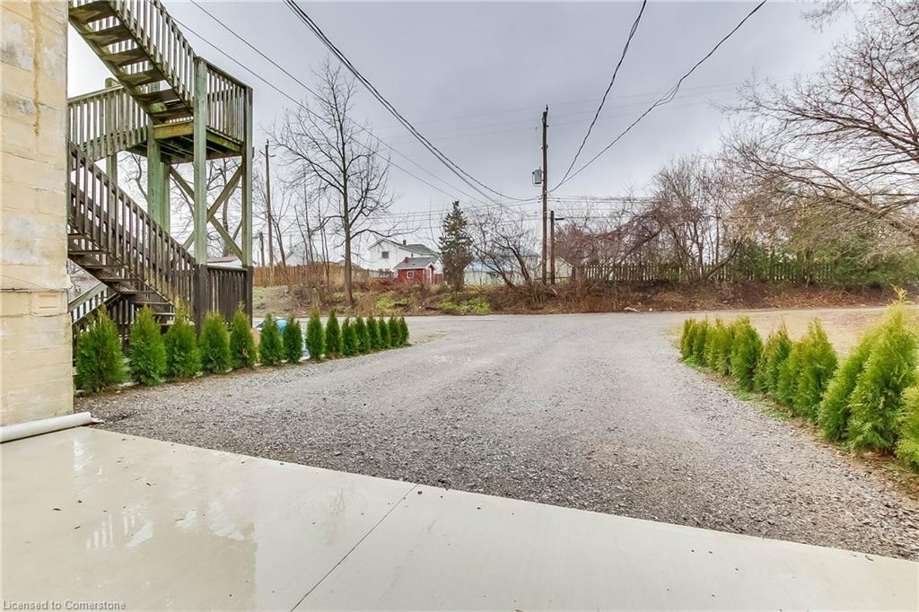 1025 Bay Street Property Photo 22