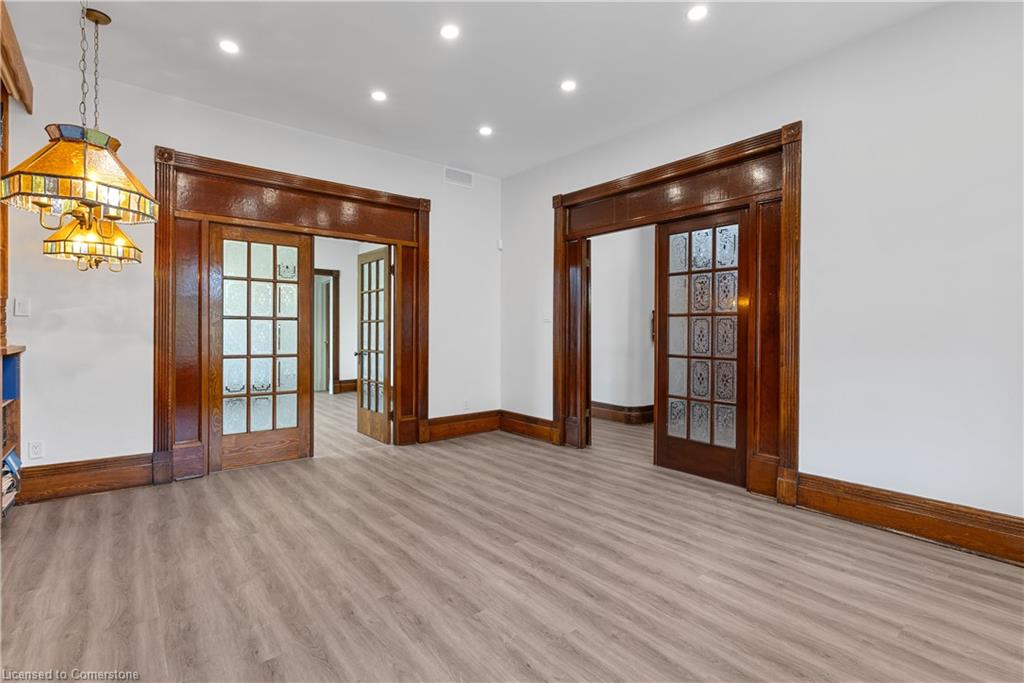 18 Weber Street W Property Photo 7