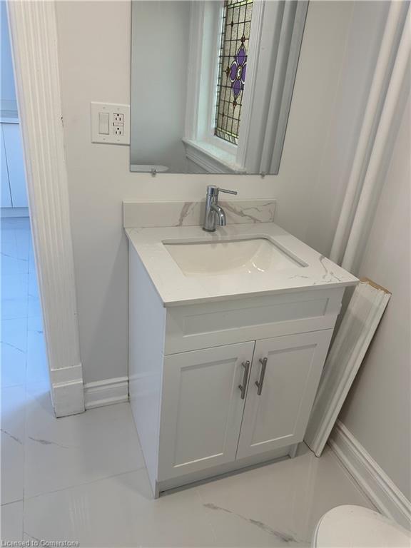 18 Weber Street W Property Photo 12