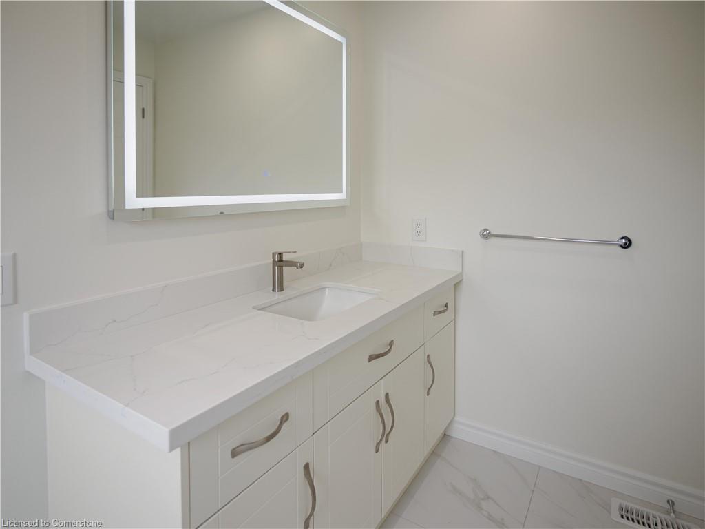 34 Mann Avenue Property Photo 31