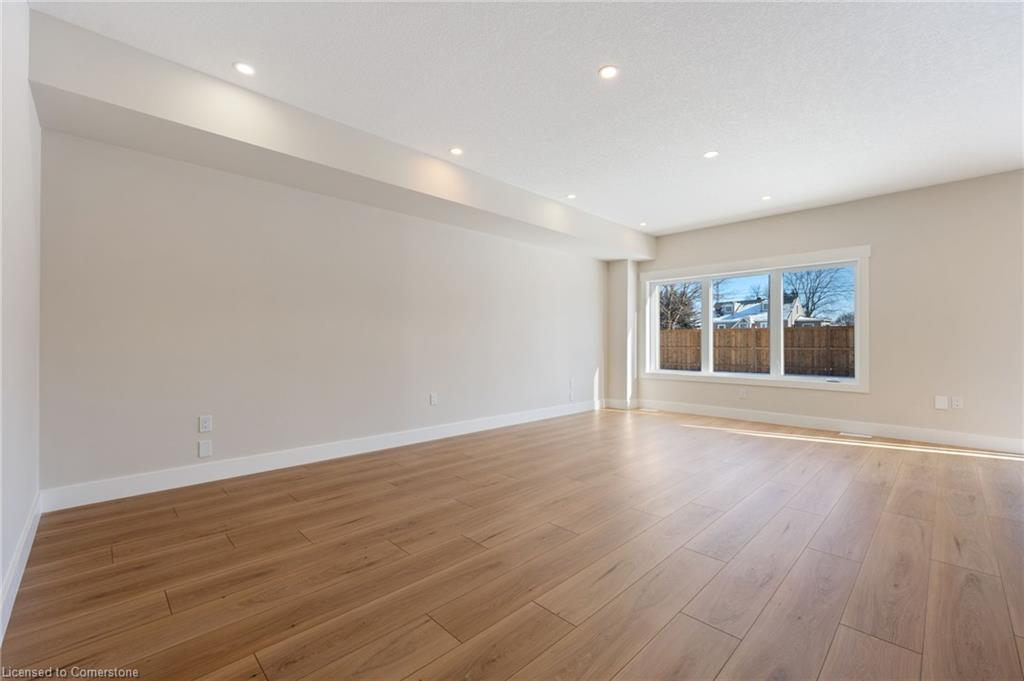 51 Amber Street Property Photo 4