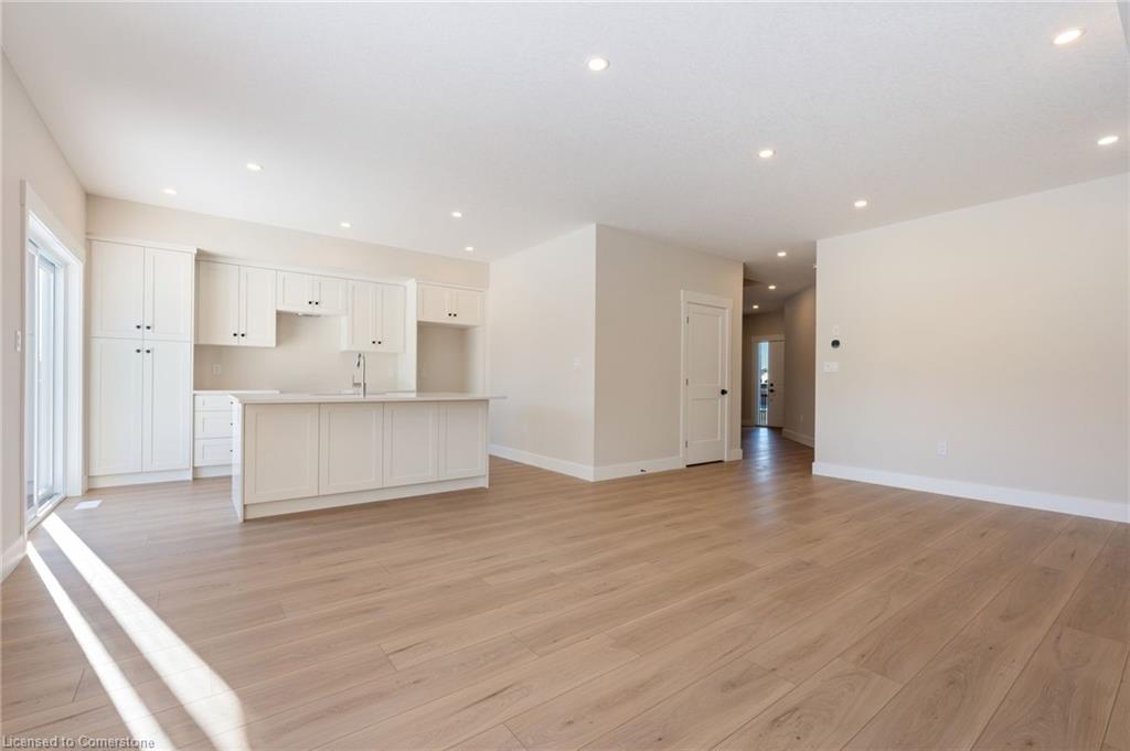 51 Amber Street Property Photo 9