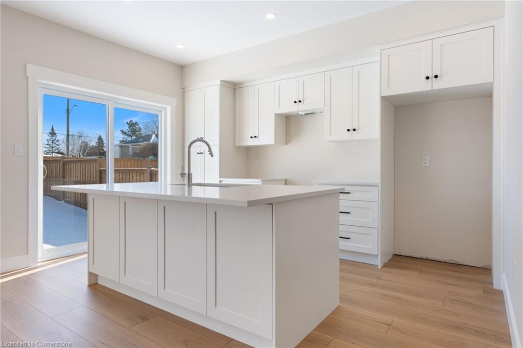 51 Amber Street Property Photo 11