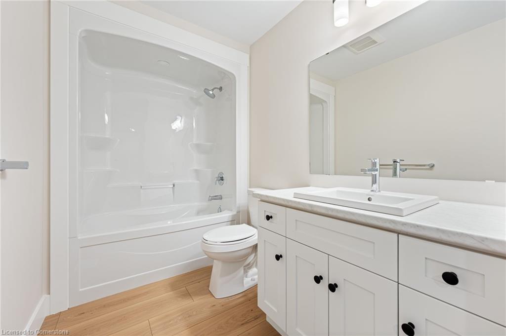 51 Amber Street Property Photo 24
