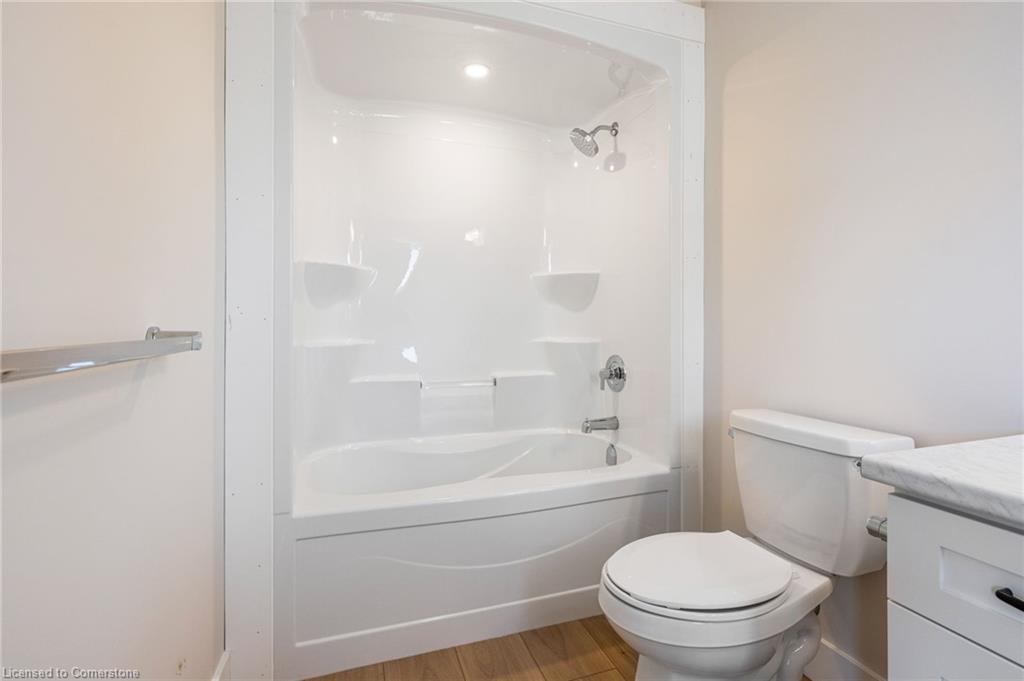 51 Amber Street Property Photo 25