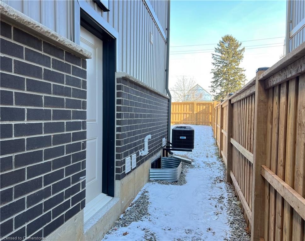 51 Amber Street Property Photo 37