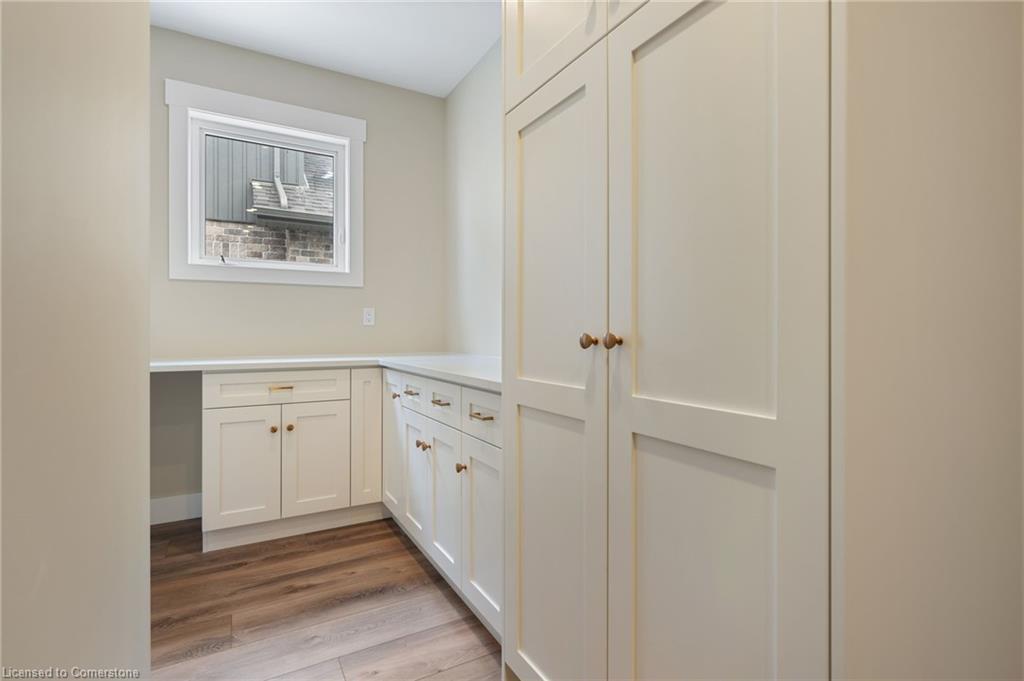 135 Gibbons Street Property Photo 32