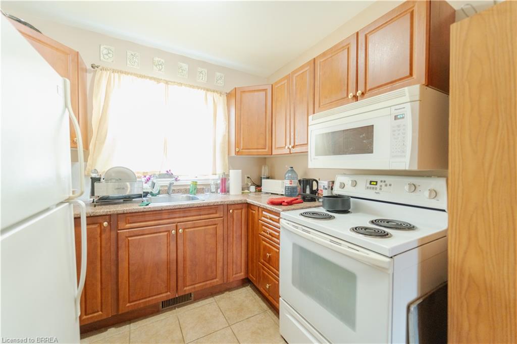 380 James Street Property Photo 12