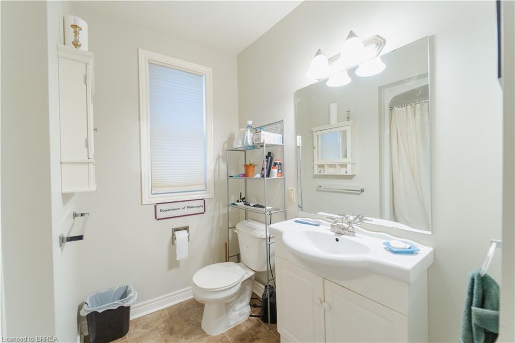 380 James Street Property Photo 14