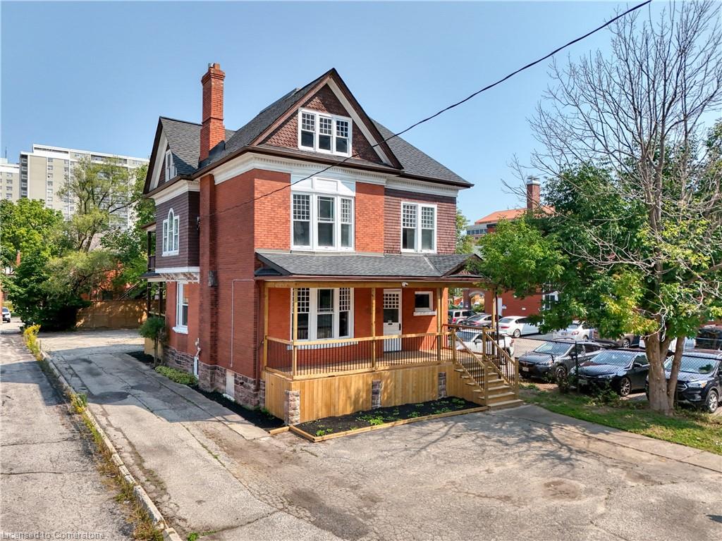 18 Weber Street W Property Photo 1