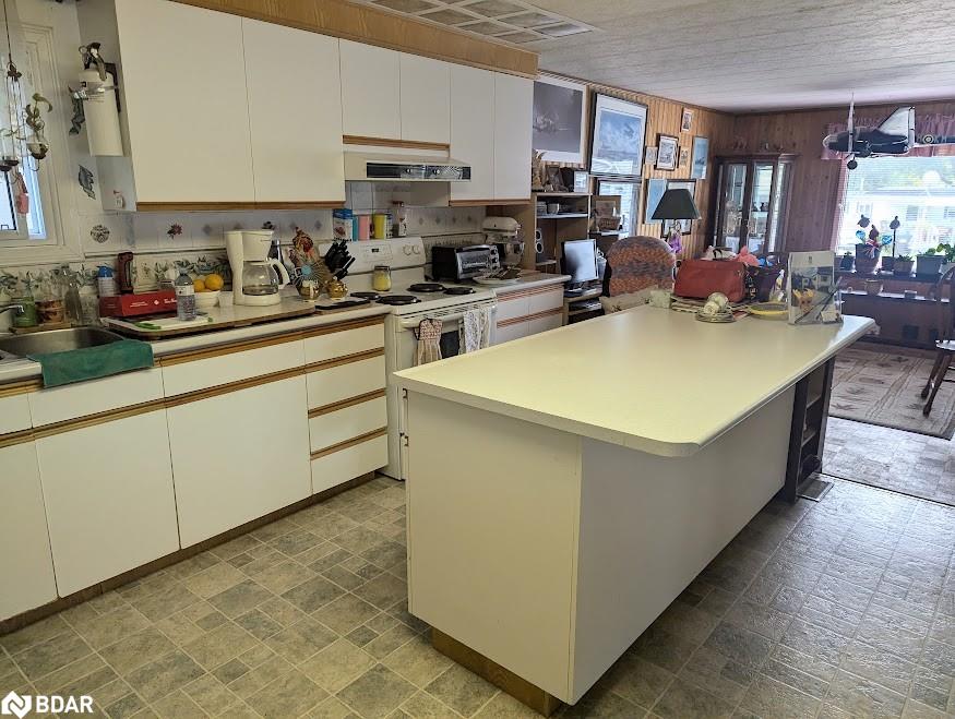 8 Elmwood Court Property Photo 6