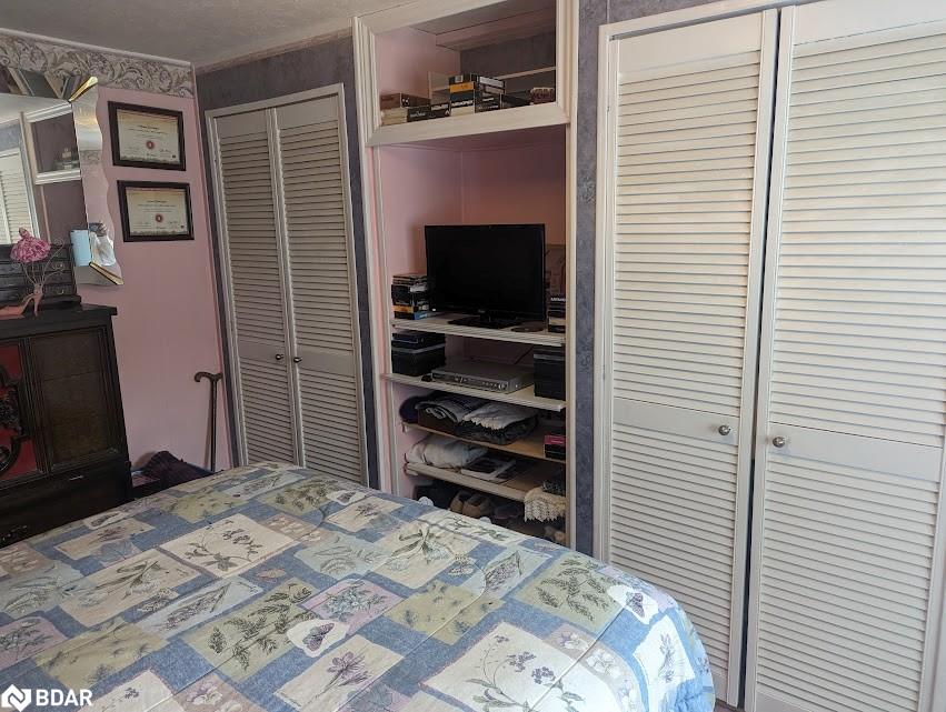 8 Elmwood Court Property Photo 16