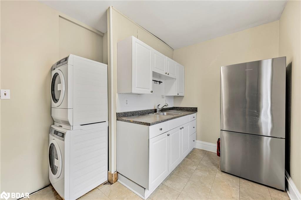 232 Mary Street Property Photo 14