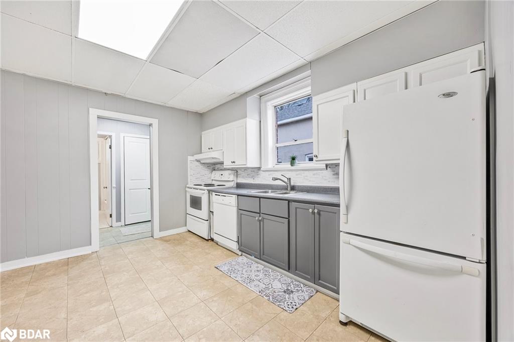 232 Mary Street Property Photo 25