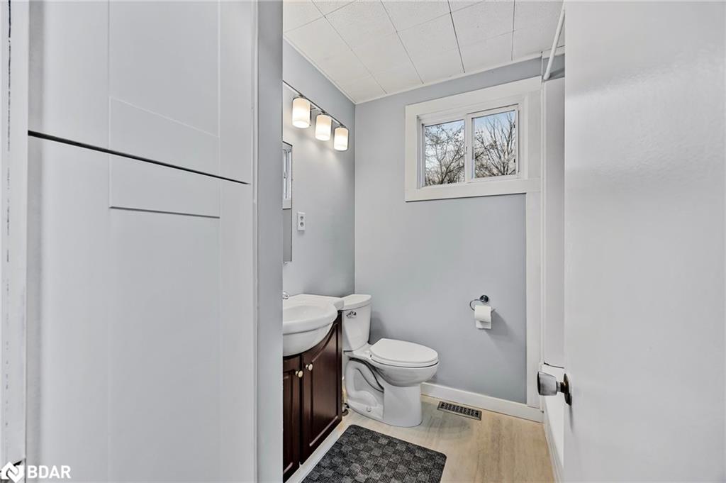 232 Mary Street Property Photo 38