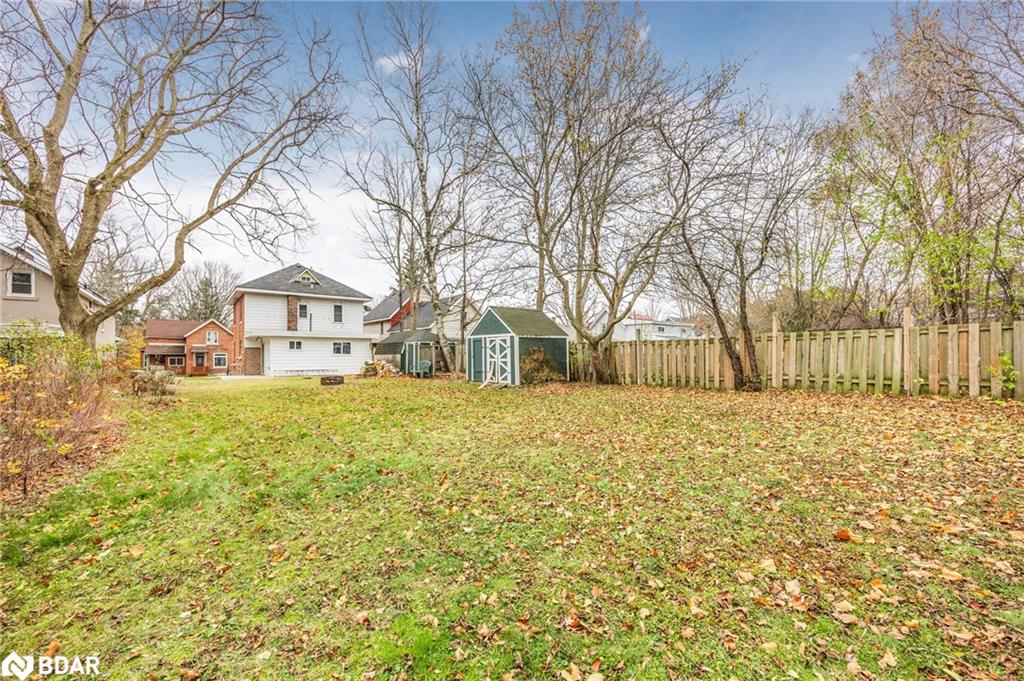 232 Mary Street Property Photo 43