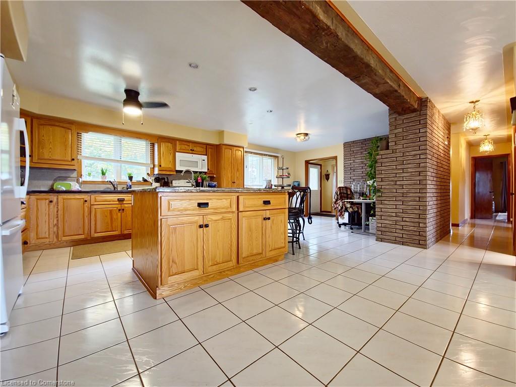17 Cemetery Road Property Photo 8