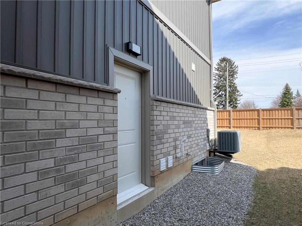 43 Amber Street Property Photo 32