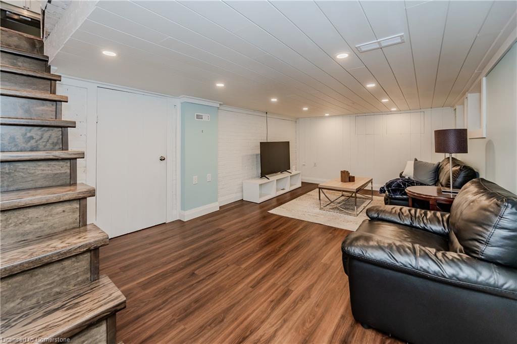 7 Richmond Avenue Property Photo 34