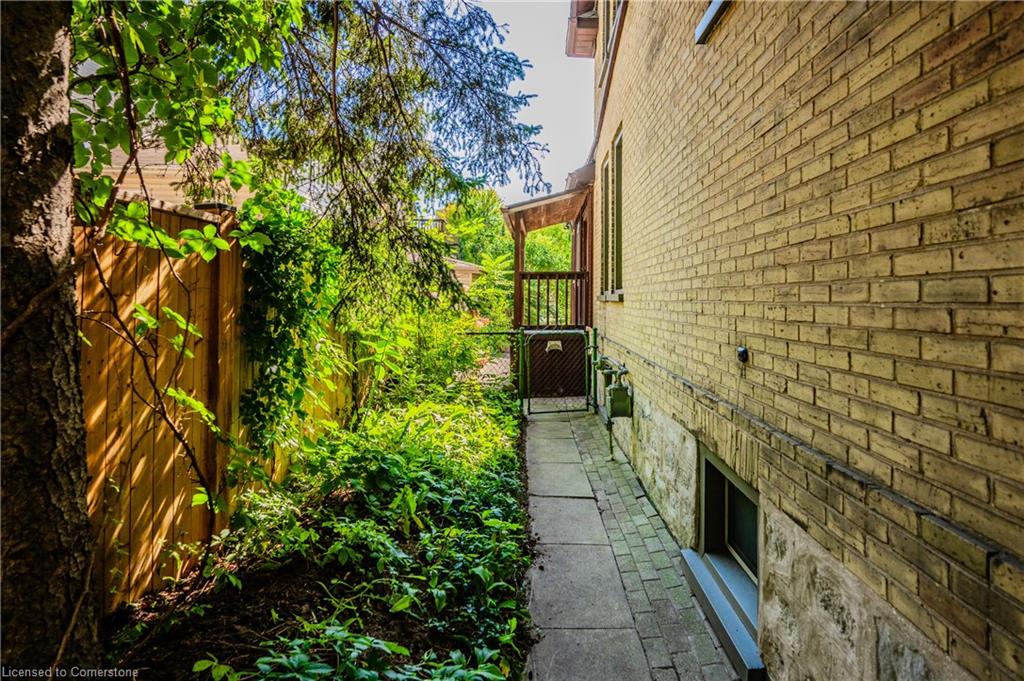 7 Richmond Avenue Property Photo 36