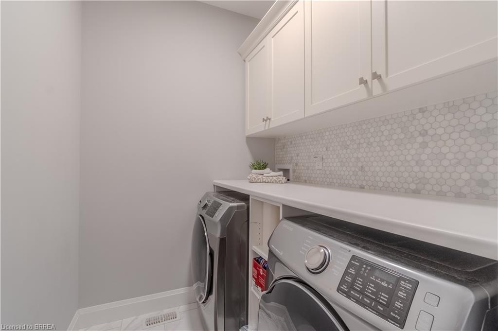 22-59 Cedar Street Property Photo 23