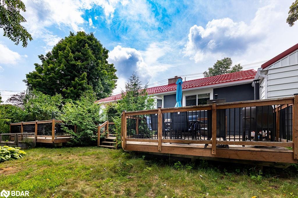 325 Innisfil Street Property Photo 19