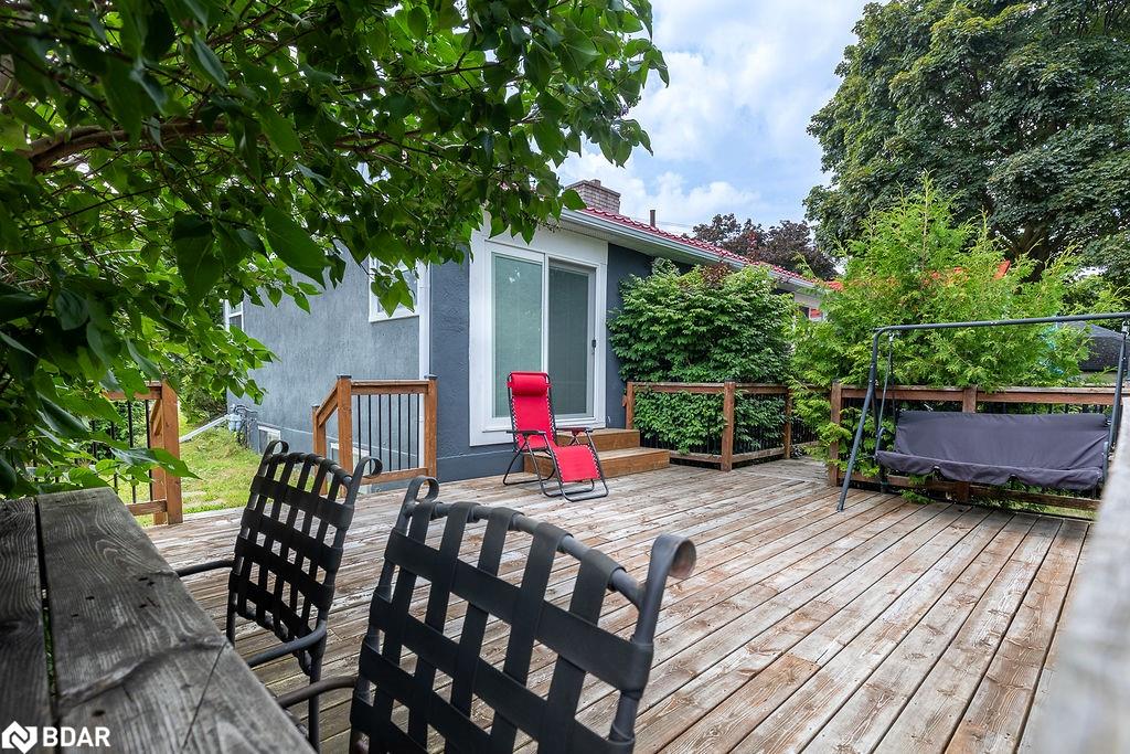 325 Innisfil Street Property Photo 20