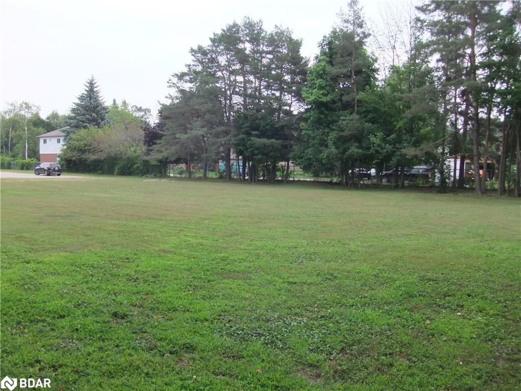 23 Westmount Drive S Property Photo 11