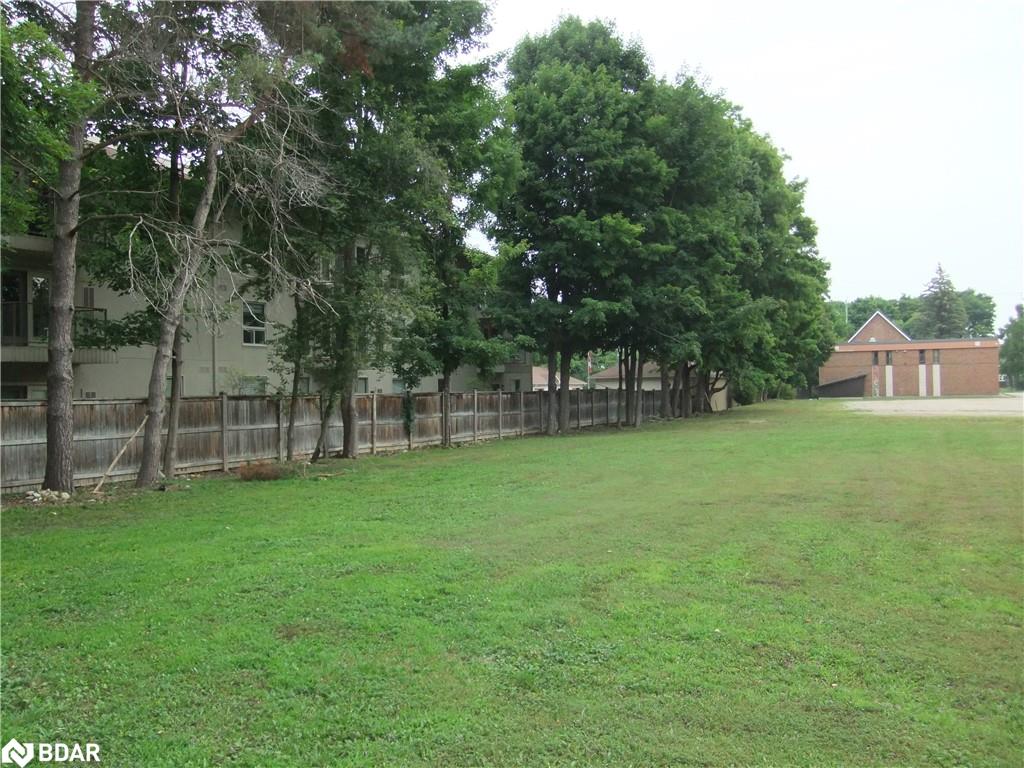 23 Westmount Drive S Property Photo 13