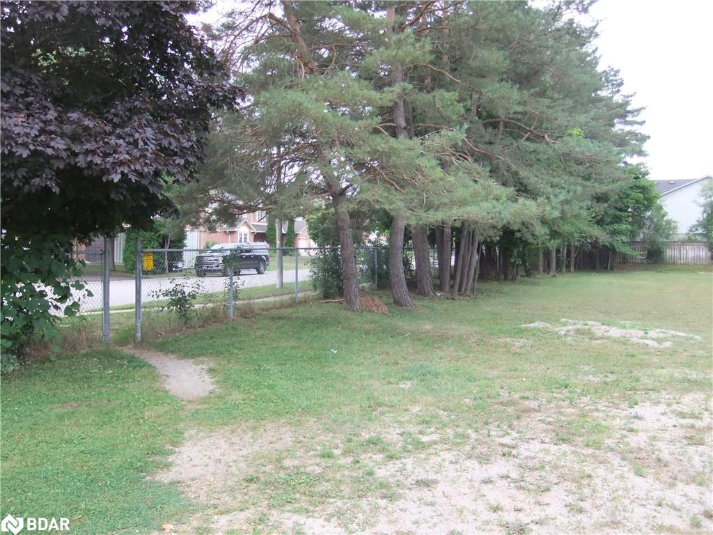 23 Westmount Drive S Property Photo 15