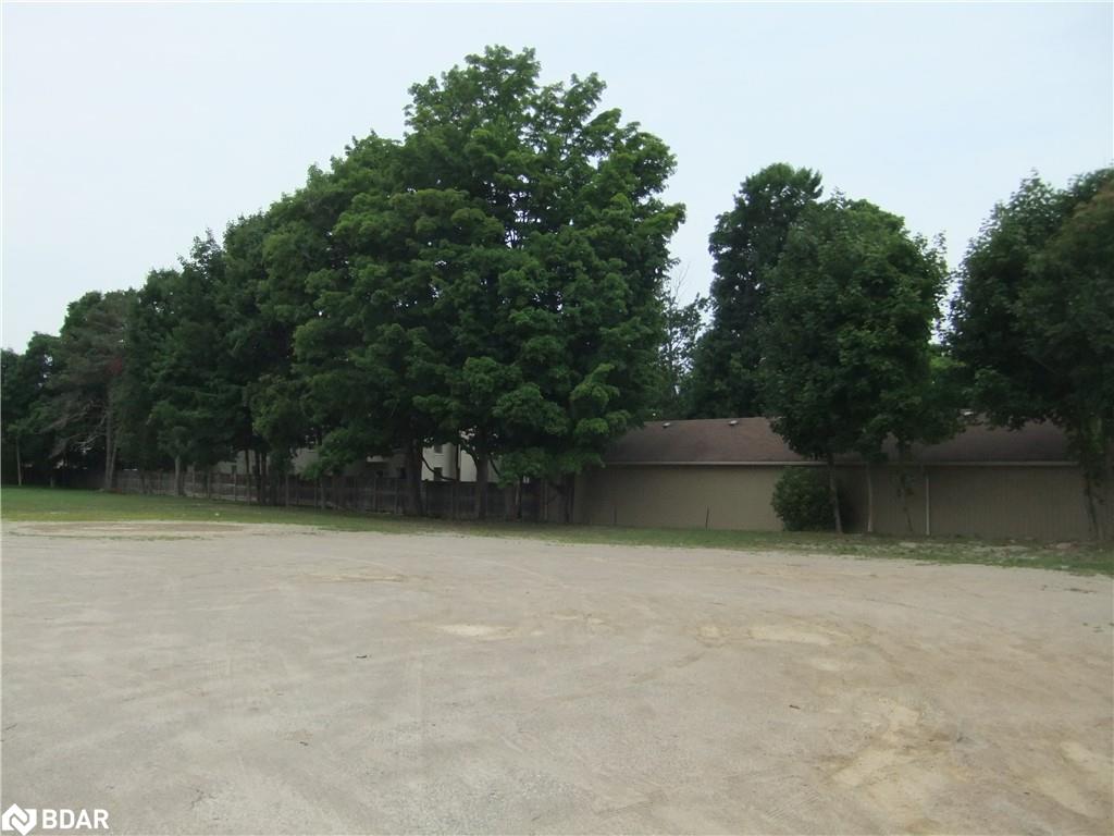 23 Westmount Drive S Property Photo 16