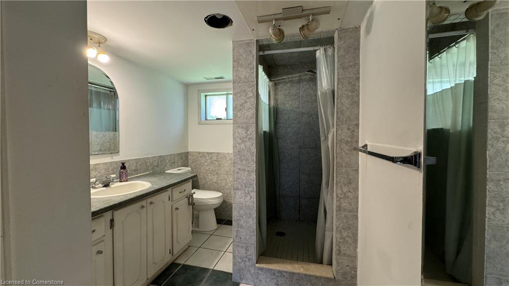 2-408 Erb Street W Property Photo 9