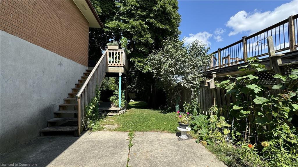 2-408 Erb Street W Property Photo 12
