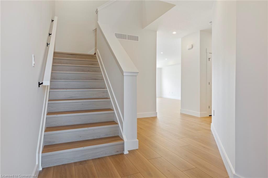 127 Amber Street Property Photo 4