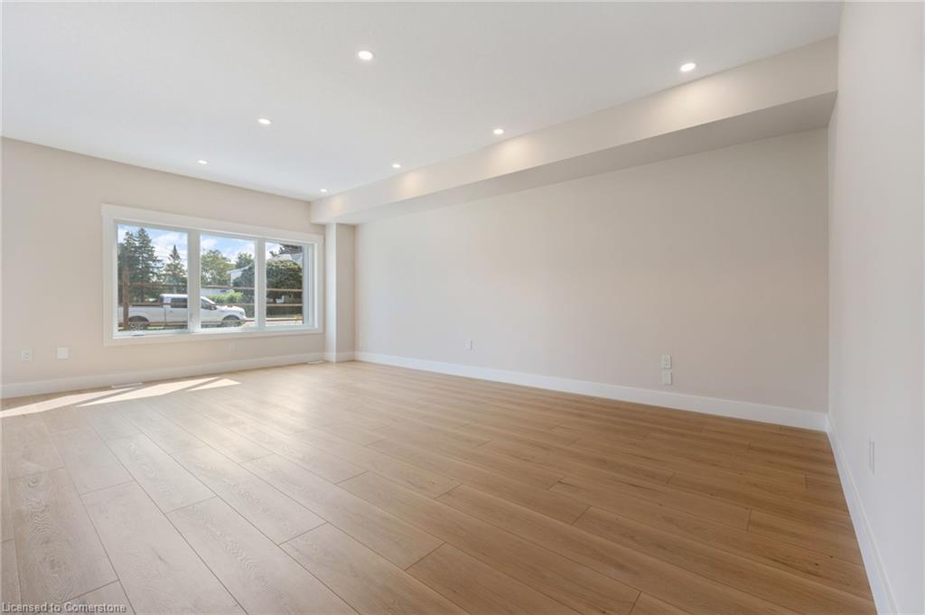 127 Amber Street Property Photo 5