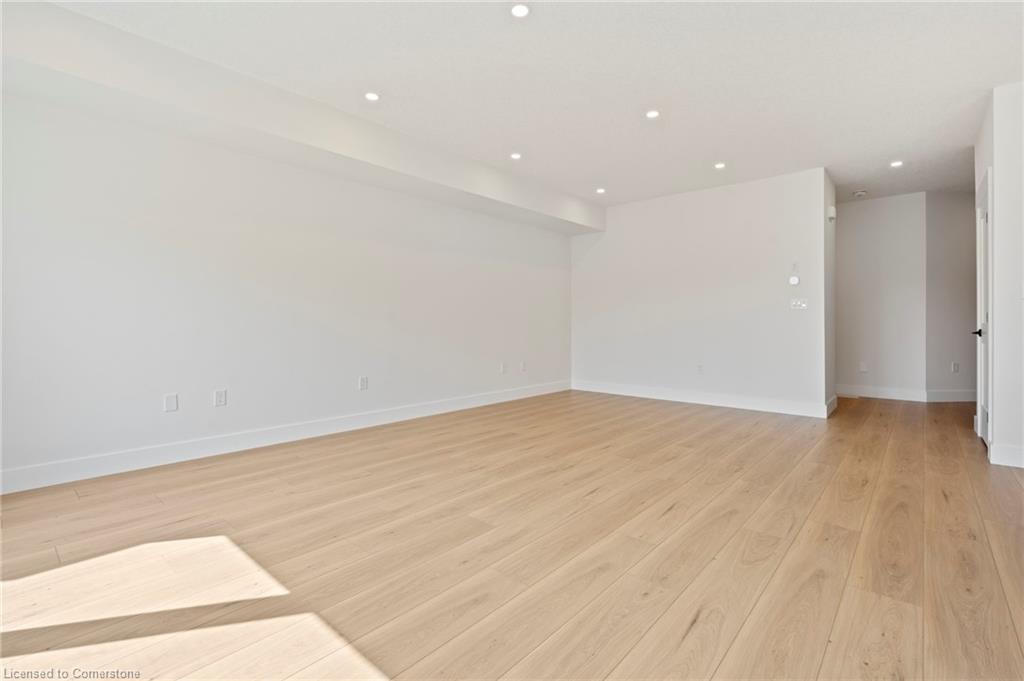127 Amber Street Property Photo 7
