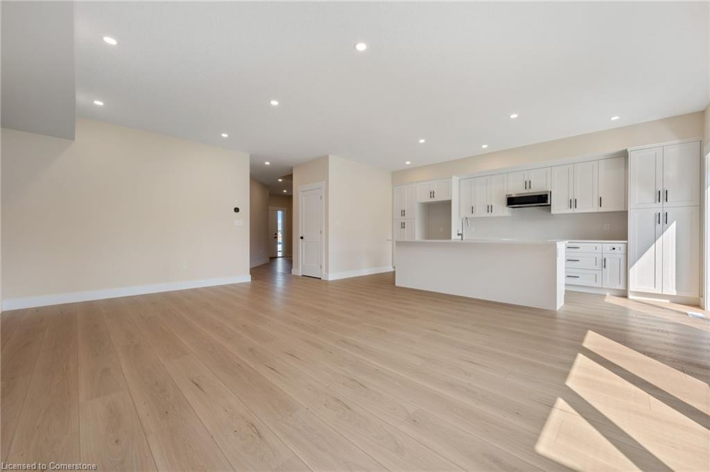 127 Amber Street Property Photo 8