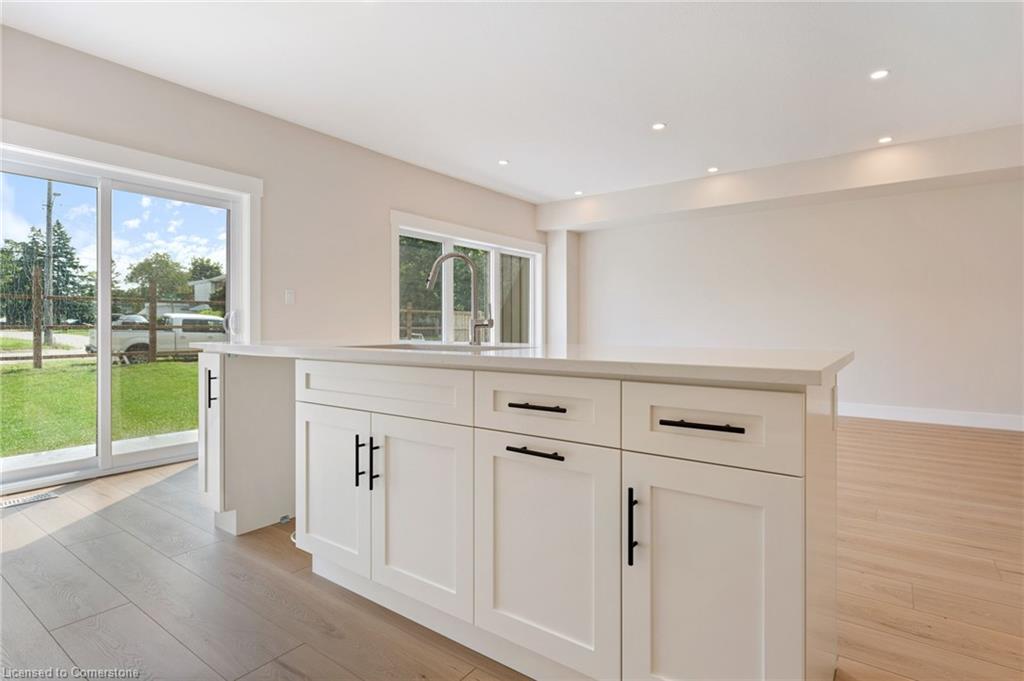 127 Amber Street Property Photo 10